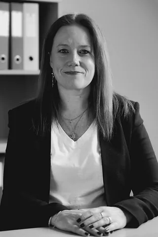 Michelle Annett Bøgely McHale, Ejendomsadministrator